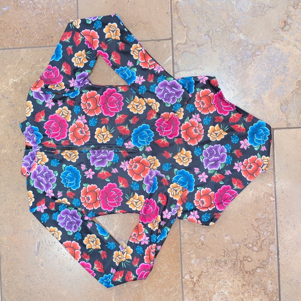 Mott50 girl one piece rash guard. Black and pink floral. Size 10. - Picture 3 of 3
